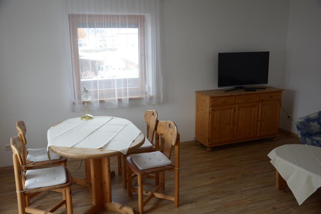 Senner Appartements Umhausen Szoba fotó